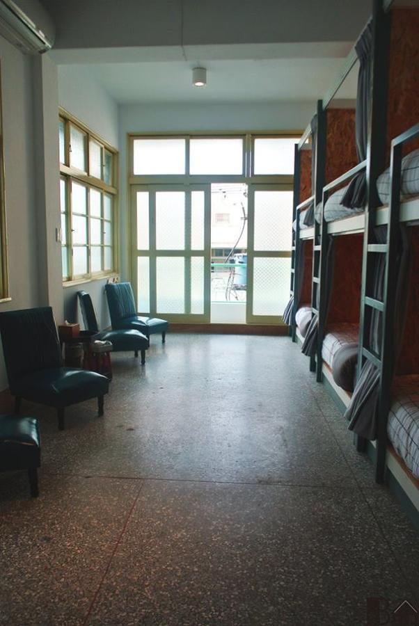 Hostel Bobooks Chiayi Exterior foto